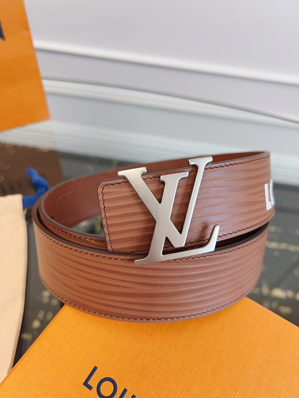 ルイヴィトンベルト角部分ディテール